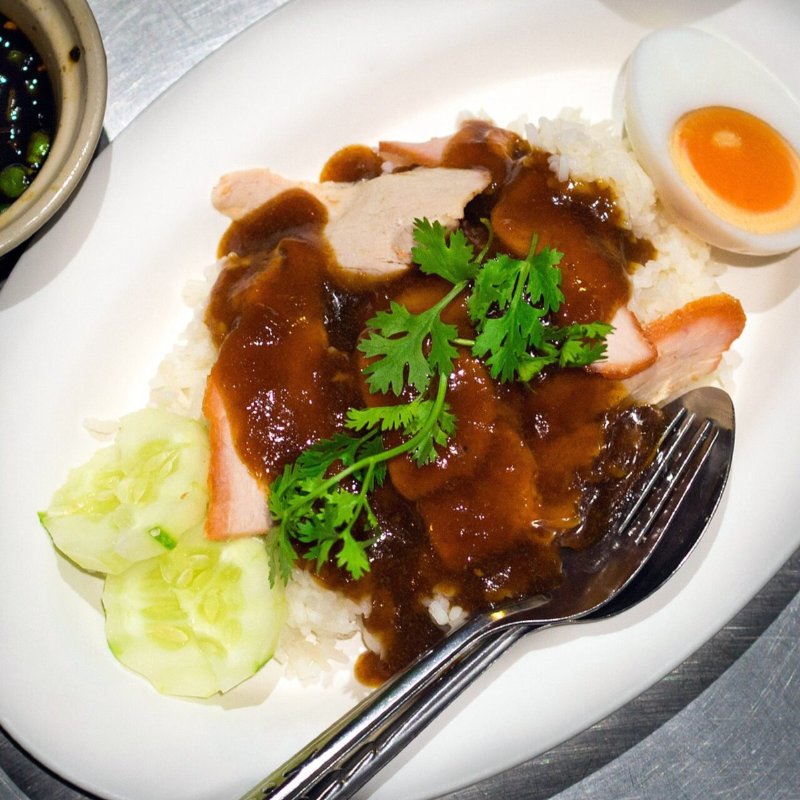 ข้าวหมูแดง